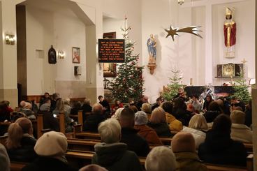 Młodzi gitarzyści z PMDKiS w Wieluniu wystąpili w kościele św. Stanisława w Wieluniu